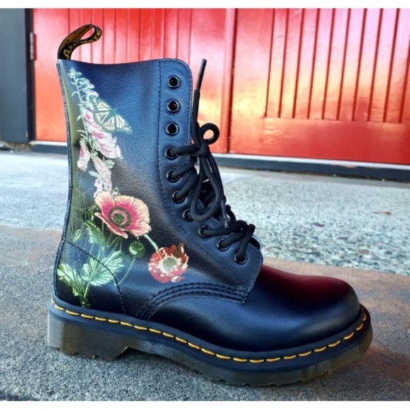 Dr. Martens Women's 1490 Wild Botanics Black - Picture 4 of 7